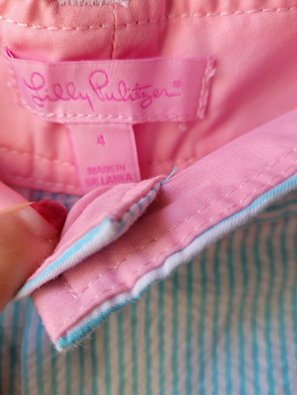 Lilly Pulitzer Buttercup Seersucker Women's Shorts Size 4 Scalloped Hem - Picture 7 of 13